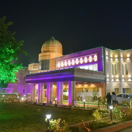 The River Front Resort Sitapur Muafi Exterior photo