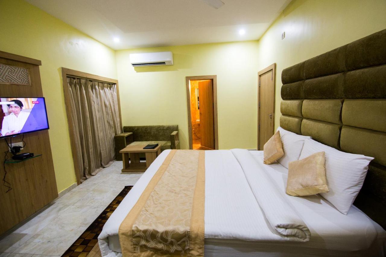 The River Front Resort Sitapur Muafi Exterior photo
